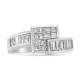 Anillo de banda bypass con diamantes princesa y talla baguette en canal de 1 1/2 ct. p.t. en oro de 14K