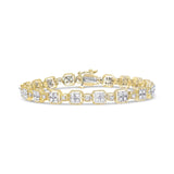 Pulsera de eslabones cuadrados con diamantes de 2 ct. p.t. en oro amarillo de 10K