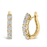 Aretes de aro de racimo con diamantes de 1/2 ct. p.t. en oro amarillo de 14K