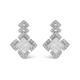 Aretes colgantes geométricos con diamantes talla princesa de 3/5 ct. p.t. en oro blanco de 10K