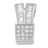 Collar con colgante de formas brillantes con diamantes talla princesa y baguette de 1 1/3 ct. p.t. en oro blanco de 14K