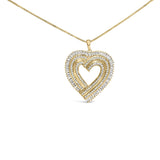 Collar con colgante de corazón en racimo con diamantes de 1/4 ct. p.t. en plata de ley bañada en oro amarillo de 14K