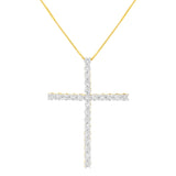 Collar con colgante de cruz con cadena de caja y diamantes redondos de 3 ct. p.t. en plata de ley