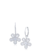 Aretes colgantes de flor con zirconias cúbicas baguette y pavé en latón bañado en rodio