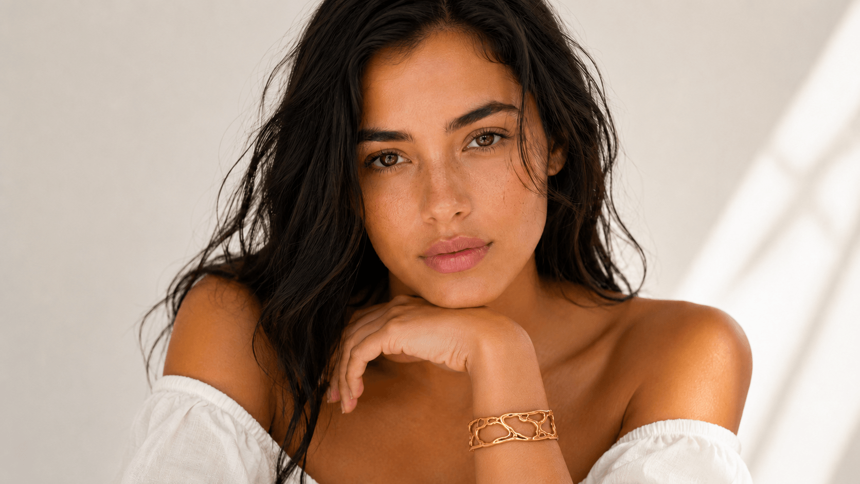 Chain Bracelets vs Cuff Bracelets: Which Is Better for You?