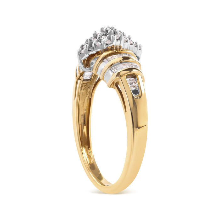 Anillo con cabeza de pera y brazo de varias hileras de canal con diamantes de 1/2 ct. p.t. en oro amarillo de 10K, foto 4