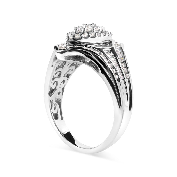 Anillo de racimo con diamantes redondos y talla baguette de 3/4 ct. p.t. en oro blanco de 14K, foto 4
