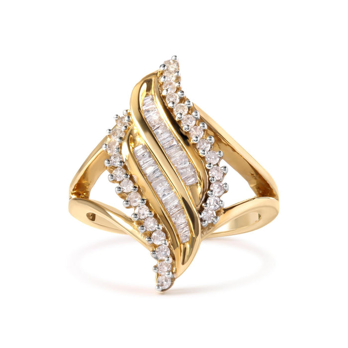 Anillo de cóctel con diamantes redondos y baguette de 1/2 ct. p.t. en oro amarillo de 10K, foto 5