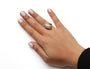 Anillo de cóctel con diamantes redondos y baguette de 1/2 ct. p.t. en oro amarillo de 10K, foto 3