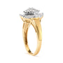 Anillo con cabeza de rombo y halo con diamantes redondos y talla baguette de 1/2 ct. p.t. en oro amarillo de 10K, foto 4