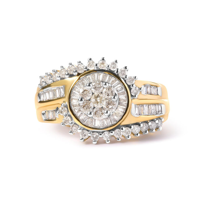 Anillo de banda en remolino de racimo con diamantes redondos y baguette de 1 ct. p.t. en oro amarillo de 10K, foto 5