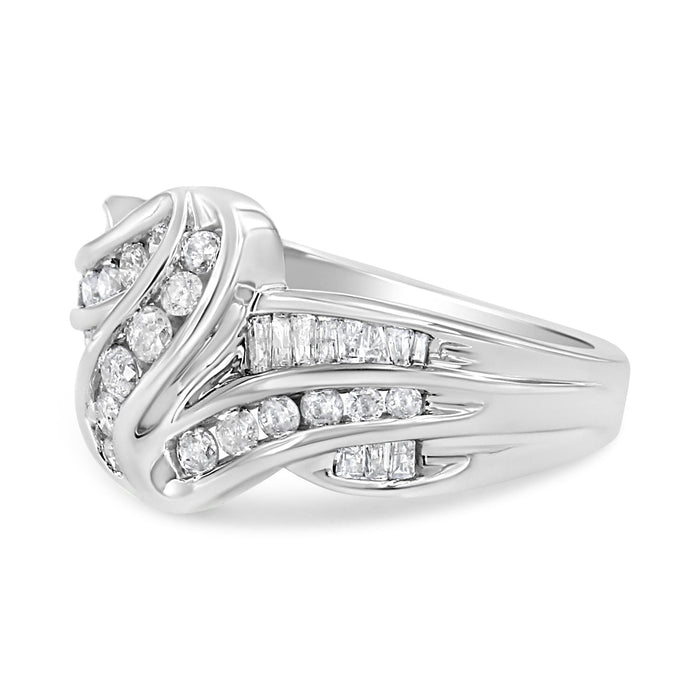 Anillo bypass con diamantes talla redonda de 3/4 ct. p.t. en oro blanco de 10K, foto 4