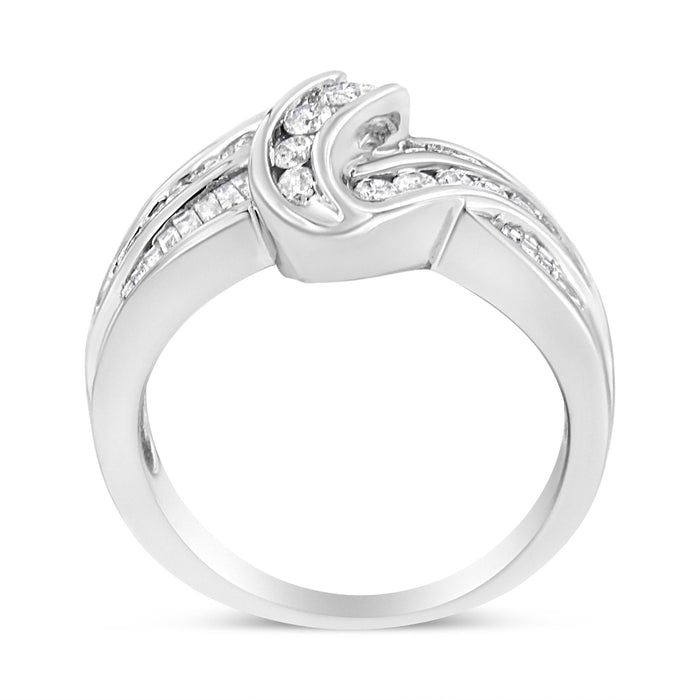 Anillo bypass con diamantes talla redonda de 3/4 ct. p.t. en oro blanco de 10K, foto 5