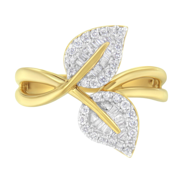 Anillo de cóctel de hoja con diamantes redondos y baguette de 3/8 ct. p.t. en oro amarillo de 10K, foto 4
