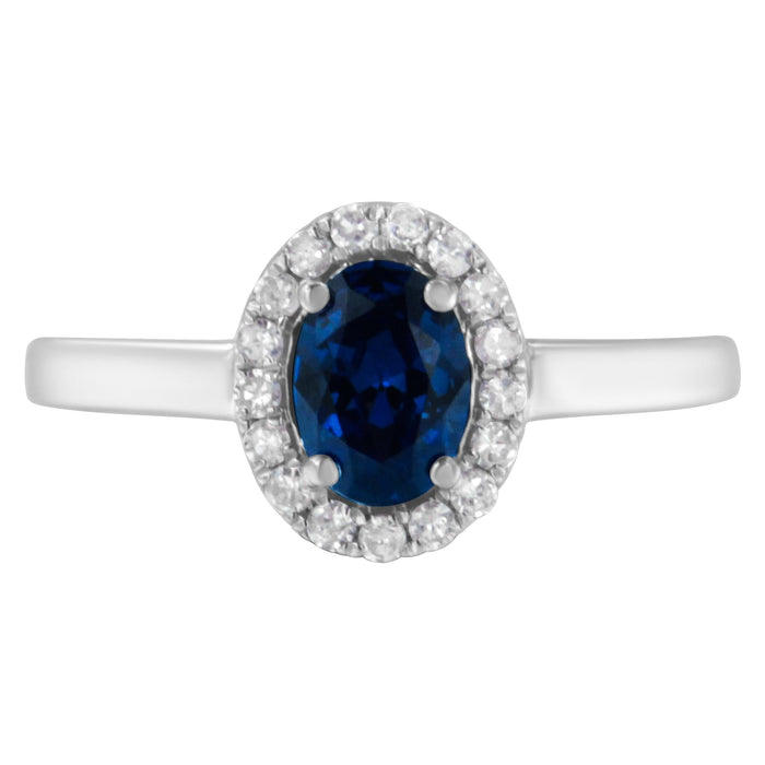 Anillo de cóctel con halo, diamantes redondos de 1/5 ct. p.t. y piedra de garras de 7 mm en oro blanco de 10K, foto 2