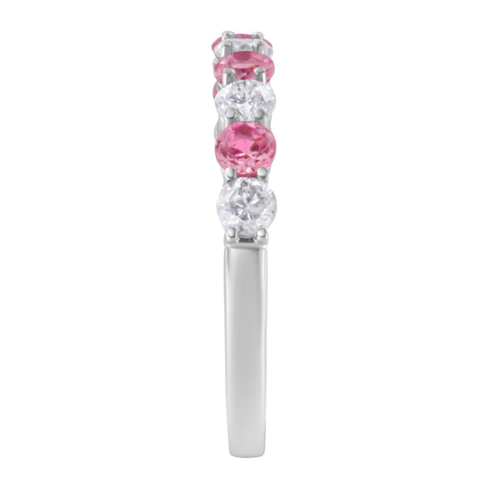 Anillo de banda con diamantes de 1/2 ct. p.t. y piedra creada en laboratorio de 3mm en oro blanco de 10K, foto 11