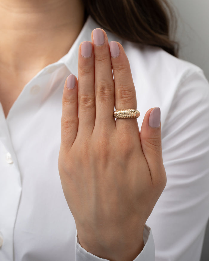 14K Gold Ribbed Dome Ring, photo 4