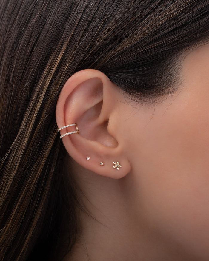 Aretes de botón mini de flor con diamantes en oro de 14K, foto 4