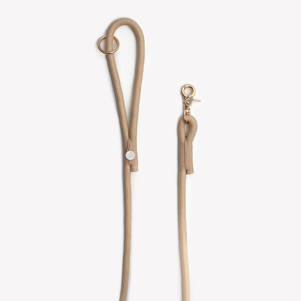 Handle loop and clip of the Tan braided rope leash