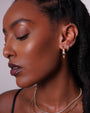 Aretes de aro huggie trenzados en oro de 14K, foto 5