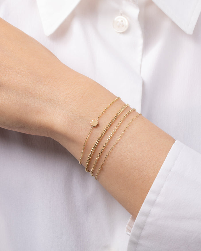 14K Gold Tiny Clover Bracelet, photo 3