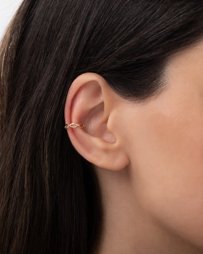 Ear cuff torcido en oro de 14K, foto 4