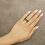 Anillo bypass cruzado con diamantes negros y azules tratados de 1/2 ct. p.t. en plata de ley, foto 3