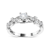 Anillo de compromiso estilo vintage con diamantes de 1/2 ct. p.t. en oro blanco de 14K