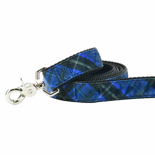 Midnight Winter Plaid Velvet Dog Leash, photo 1