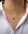 Dije de esmeralda y diamantes de forma libre en oro de 14K, foto 2