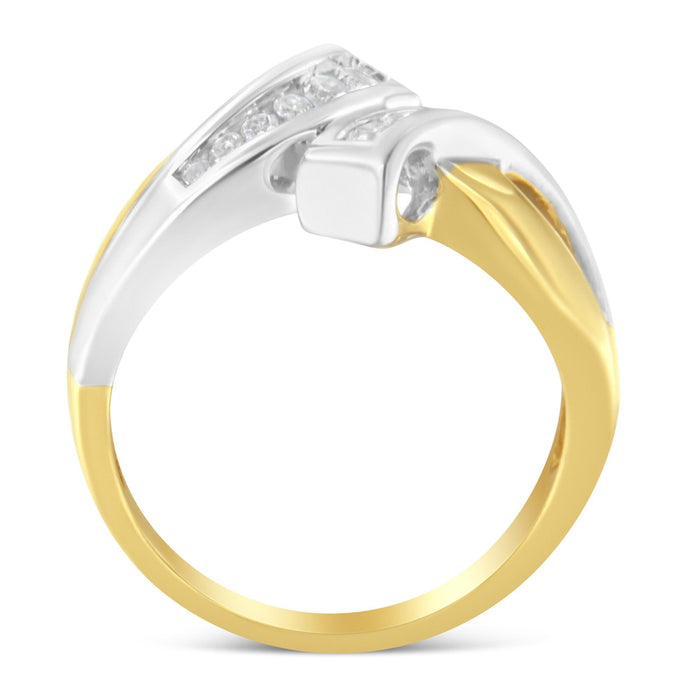 Anillo bypass de canal con diamantes de 1/4 ct. p.t. en oro de dos tonos de 10K, foto 2