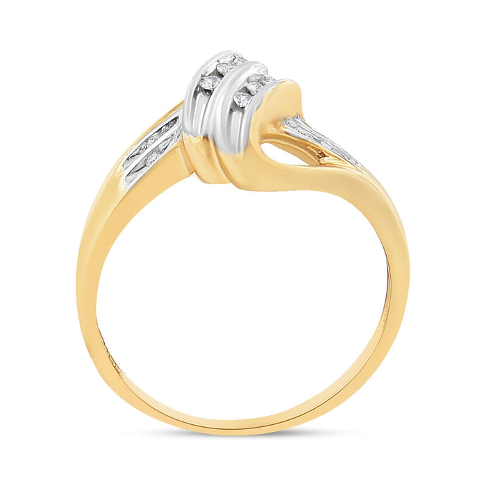Anillo bypass con diamantes talla redonda de 1/15 ct. p.t. en oro amarillo y blanco de 10K, foto 5