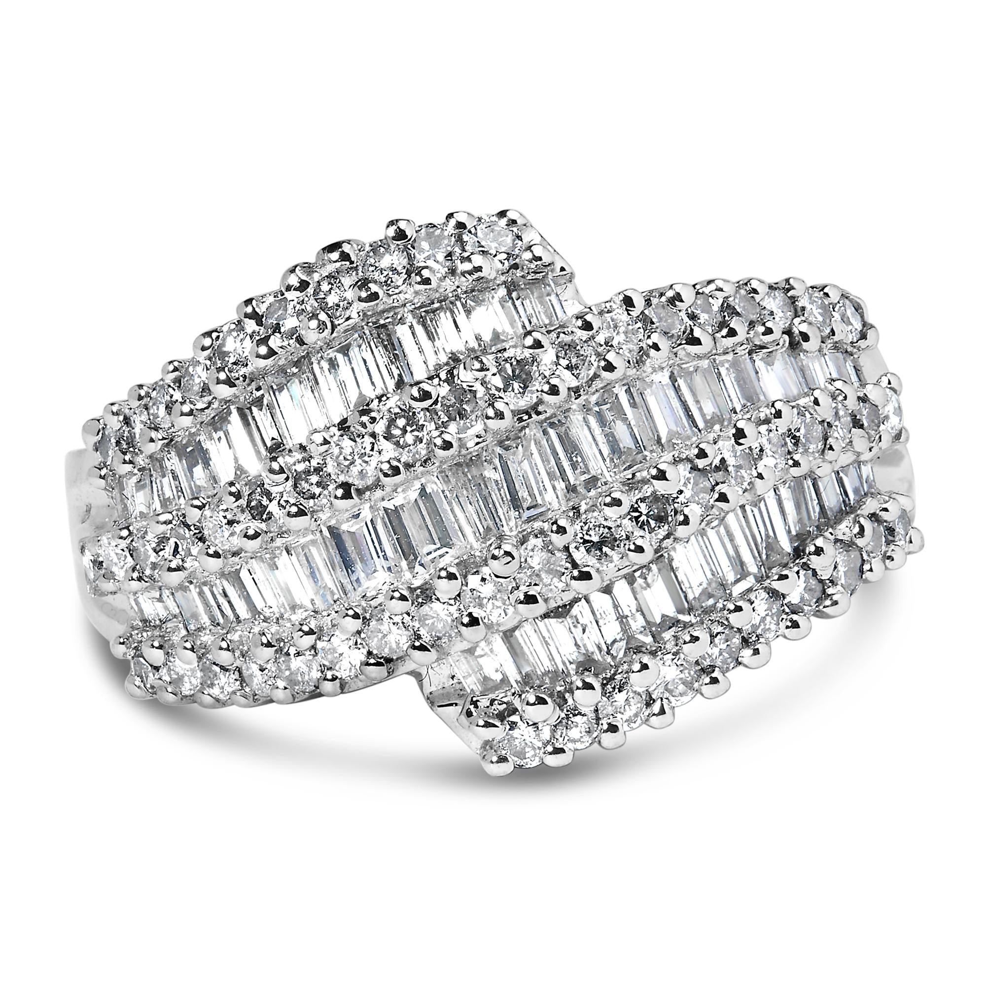 Anillo de banda de cóctel con diamantes de 1 3/4 ct. p.t. en oro blanco de 14K, foto 1
