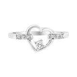 Anillo de corazón con engaste de canal y diamantes talla redonda de 1/8 ct. p.t. en oro blanco de 14K