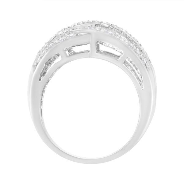 Anillo de banda cruzado con engaste de canal y diamantes redondos y baguette alternados de 1 ct. p.t. en plata de ley, foto 2