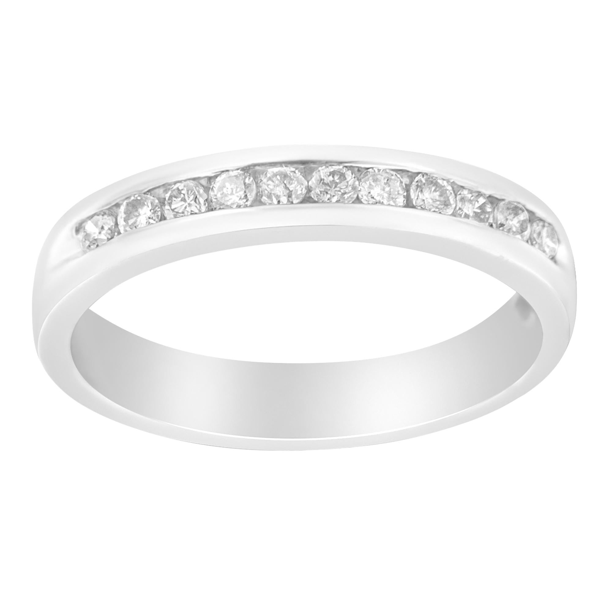 Anillo de boda clásico de 11 piedras con engaste de canal y diamantes redondos de 1/4 ct. p.t. en oro blanco de 18K, foto 1