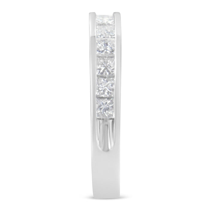 Anillo de banda con diamantes talla princesa de 1 ct. p.t. en oro blanco de 18K, color G-H, claridad SI1-SI2, foto 4
