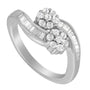Anillo bypass con diamantes redondos y baguette de 1/2 ct. p.t. en oro blanco de 14K, color H-I, claridad I1-I2, foto 6