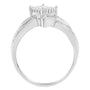 Anillo de cóctel estilo cruzado con diamantes talla princesa y baguette de 1/3 ct. p.t. en oro blanco de 10K, foto 5