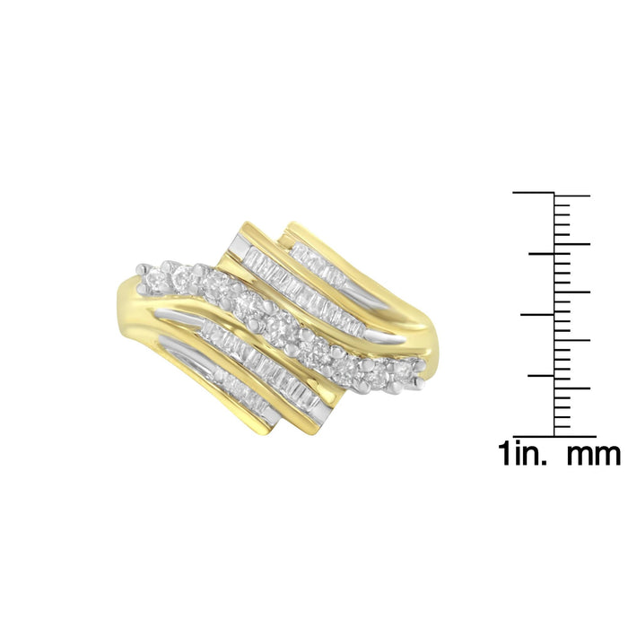 Anillo con diamantes redondos y baguette de 1/2 ct. p.t. en oro amarillo de 10K, foto 7