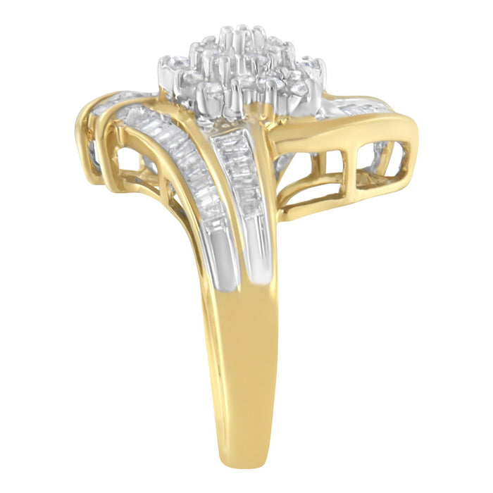 Anillo bypass de racimo con diamantes redondos y baguette de 1 ct. p.t. en oro amarillo de 10K, color I-J, claridad I1-I2, foto 6