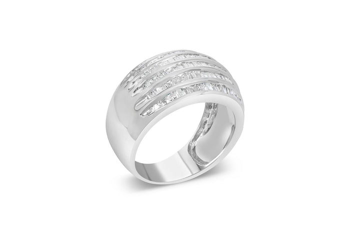 Anillo de cóctel abovedado de 6 hileras con engaste de canal y diamantes baguette de 1 ct. p.t. en plata de ley, foto 2