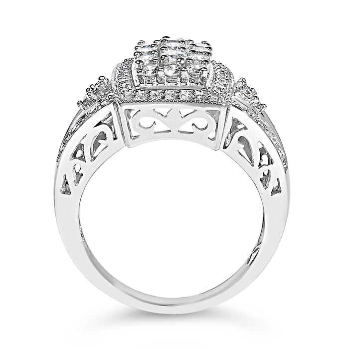 Anillo de cóctel de racimo cojín con halo y banda acampanada con diamantes de 1 ct. p.t. en oro blanco de 10K, foto 6
