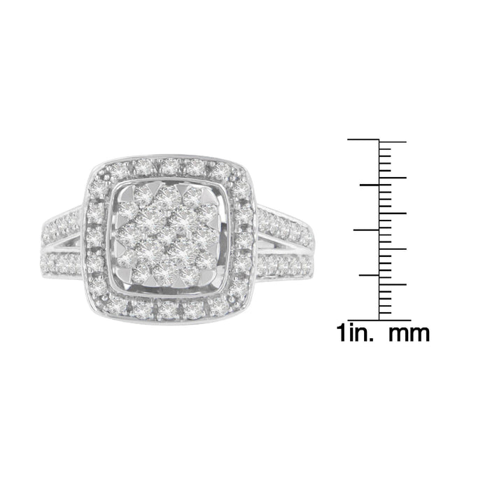 Anillo de racimo con halo y vástago dividido con diamantes de 1 ct. p.t. en oro blanco de 10K, foto 6