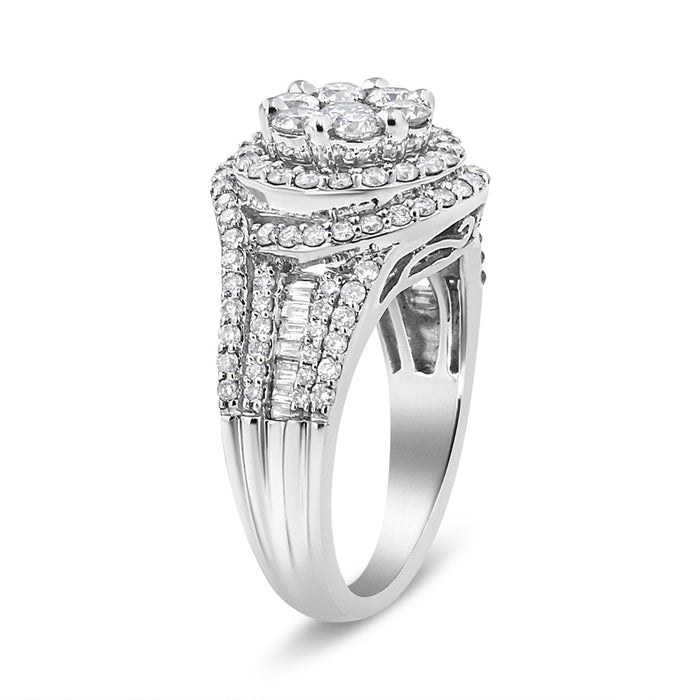 Anillo de halo con racimo floral y aro tachonado con diamantes de 1 1/2 ct. p.t. en oro blanco de 14K, foto 4