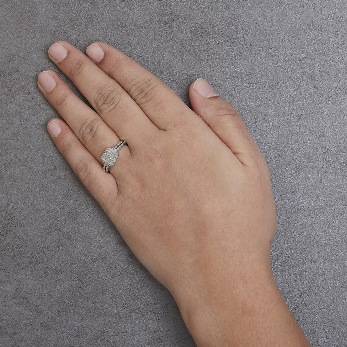 Anillo compuesto con halo de cuentas y diamantes talla princesa de 1/4 ct. p.t. en plata de ley, foto 3