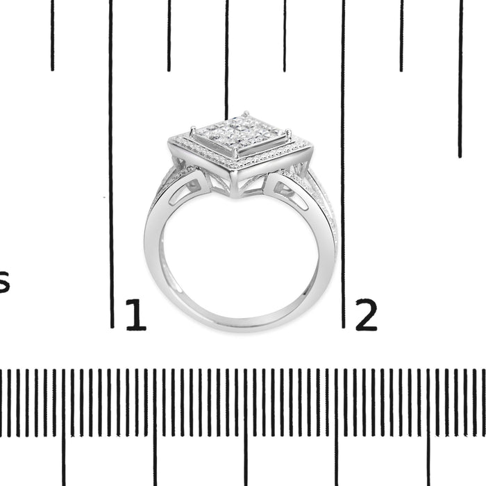Anillo de rombo y halo de cuentas con engaste invisible y diamantes talla princesa de 1/3 ct. p.t. en plata de ley, foto 7