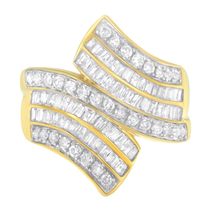 Anillo bypass con diamantes de 1 1/7 ct. p.t. en oro amarillo de 10K, foto 4