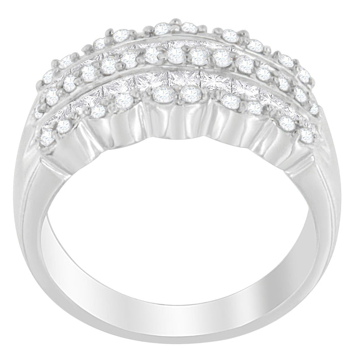 Anillo con diamantes redondos y talla princesa de 1 1/7 ct. p.t. en oro blanco de 14K, foto 2