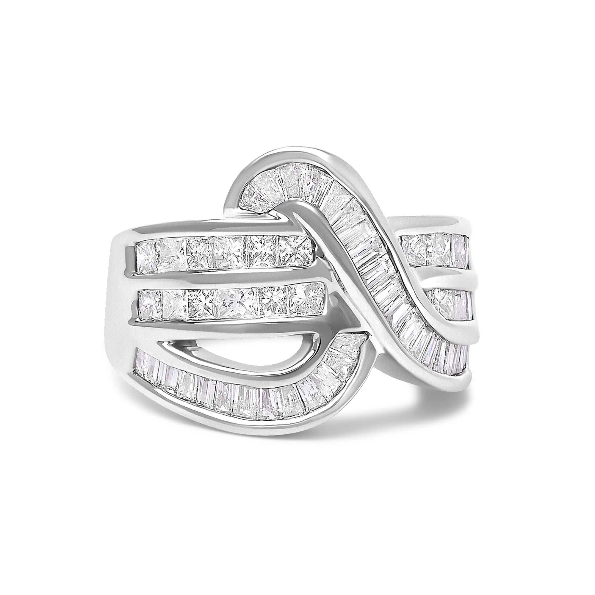 Anillo cruzado de canal con diamantes de 2 ct. p.t. en oro blanco de 14K, foto 1